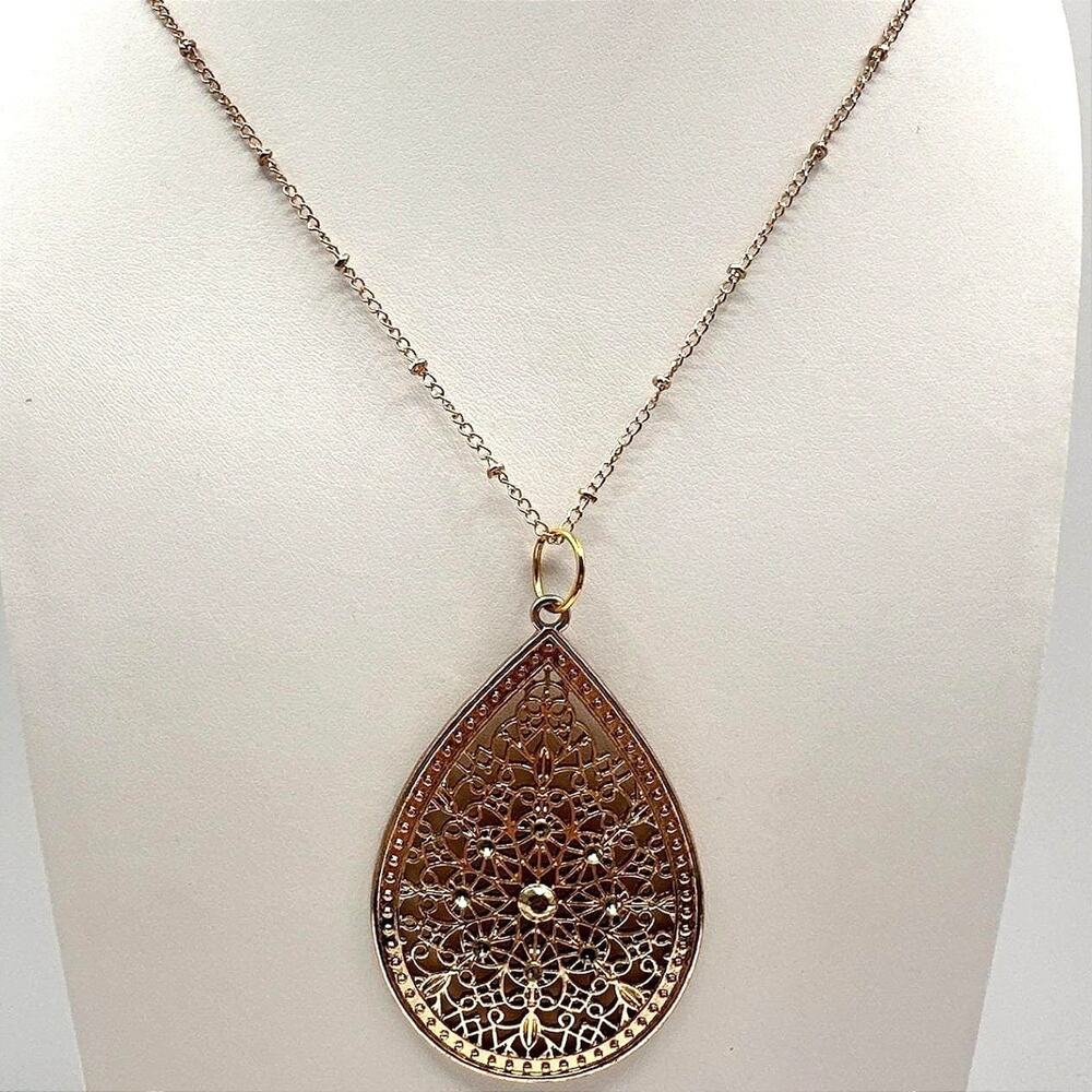 Vintage 90s Rose Gold Tone Filigree Teardrop Pendant Necklace Rhinestone Jewelry